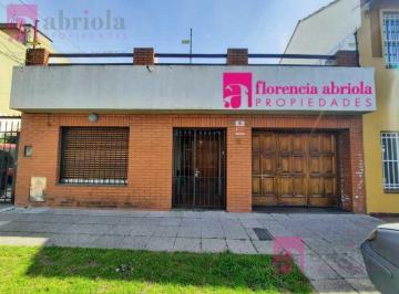 Casa · 200m² · 5 Ambientes · 1 Cochera · Casa en Quilmes Oeste