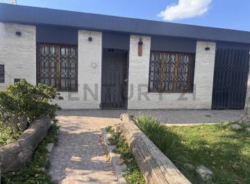 Casa · 180m² · 6 Ambientes · 2 Cocheras · Casa en Venta – Luzuriaga, Maipú