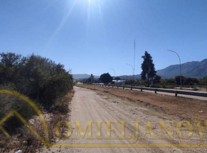 Terreno · 2054m²
