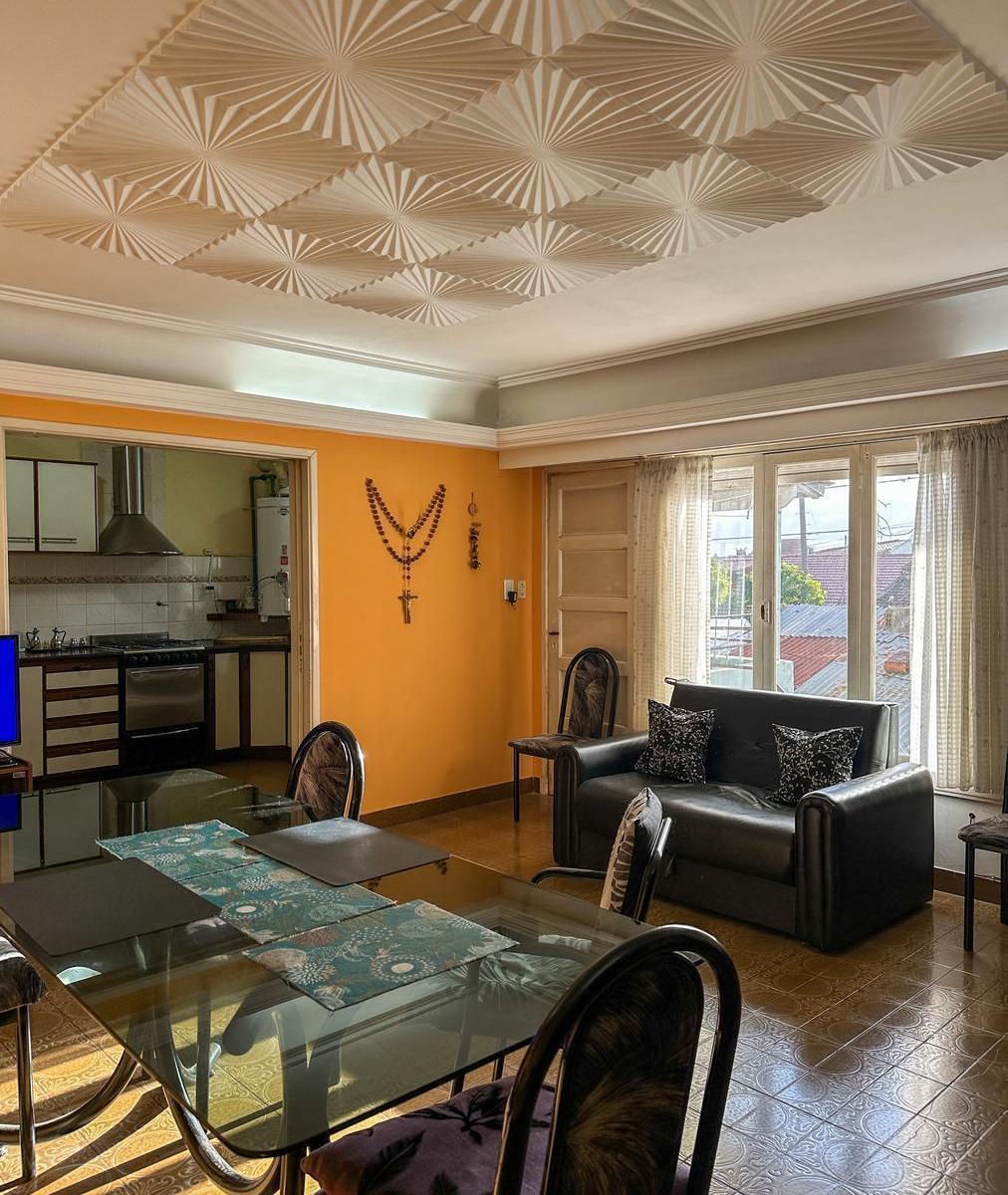 Chalet PH 4 amb, 148m² con cochera — El Progreso