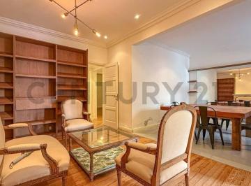 Casa · 147m² · 4 Ambientes · 1 Cochera · Alquiler Casa 4 Ambientes con Cochera La Perla