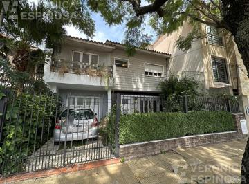 Casa · 150m² · 5 Ambientes · 3 Cocheras · Casa de Cinco Ambientes en Venta en Haedo Norte