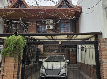 Casa · 154m² · 4 Ambientes · 1 Cochera · Hermoso Duplex 4 Amb C/coch, Playroom y Patio