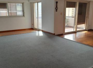Departamento de 4 ambientes, Quilmes · Venta - Departamento 4 Ambientes con Cochera y Baulera.
