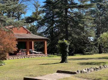 Quinta vacacional de 3 ambientes, Nono · ¡Imponente Casona Antigua Parquizada en Alto de Nono!