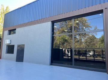 Depósito · 280m² · 3 Ambientes · 5 Cocheras · Excepcional Local/depósito en Alquiler Ubicado Sobre Ruta 8 a Mtrs de Panam Km 56