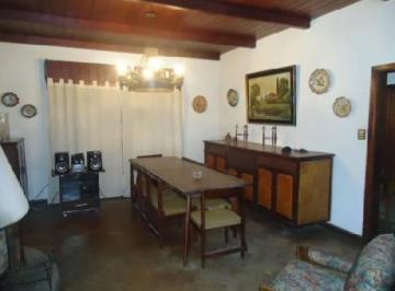 Casa · 220m² · 4 Ambientes · Casa en Venta - 3 Dorm. 3 Baños - 220 m² - Villa Gesell