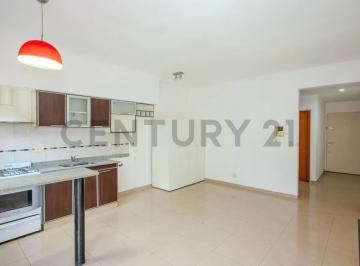 Departamento · 40m² · 1 Dormitorio · Se Vende 2 Ambientes Luminoso con Balcón