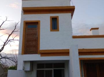 Casa · 185m² · 7 Ambientes · Casa en Venta. 4 Dorm. 4 Baños - 500 m² - Bolívar