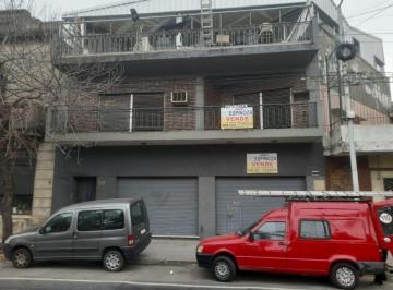 Departamento de 4 ambientes, Avellaneda · Departamento de 4 Ambientes con Balcón Corrido y Cochera Ó Local en Piñeyro