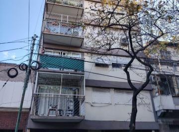 Departamento de 4 ambientes, San Cristobal · Alquiler de Departamento 4 Ambientes, Al Frente con Balcon