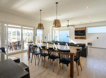 Casa · 280m² · 6 Ambientes · Casa en Venta en Costa Esmeralda