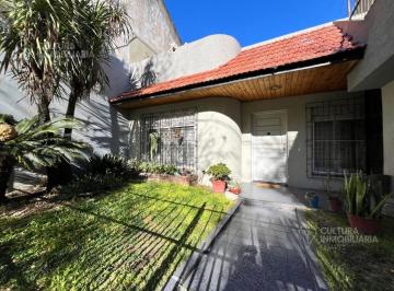 Casa · 160m² · 5 Ambientes · 1 Cochera · Casa en Villa Lugano