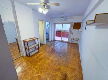 Departamento de 1 ambiente, Balvanera · Monoambiente Luminoso con Patio Contrafrente Tucuman 1900 Piso 1º