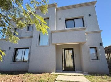 Casa de 5 ambientes, Pilar · Casa en Venta 5 Ambientes en Pilar del Este