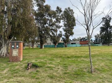 Terreno · 518m² · Hermoso Terreno en Venta en El Barrio Cerrado Santo Tomas Pilar