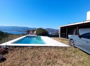 Casa · 250m² · 3 Ambientes · 1 Cochera · Casa en Venta Frente Al Lago con Piscina - Parque Siquiman