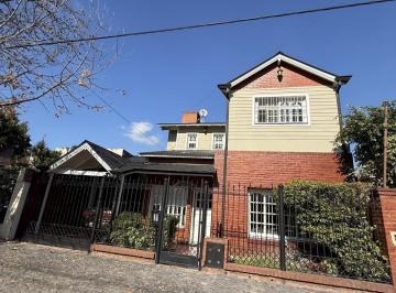 Casa · 200m² · 4 Ambientes · Casa en Venta Burzaco 4 Ambientes Apta Crédito