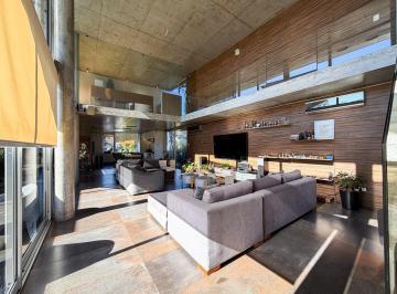 Casa · 611m² · 7 Ambientes · 7 Cocheras · Casa en Kentucky