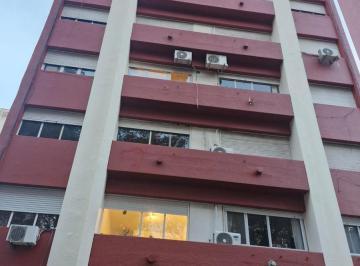 Departamento · 41m² · 2 Ambientes · 1 Cochera · Azcuenaga Al 1459 - - Alquiler 2 Amb - Vista Al Rio - Vicente Lopez