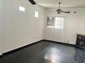 Departamento de 3 ambientes, Florencio Varela · Oportunidad - Departamento en Venta - Ingeniero Allan, Barrio Parque.