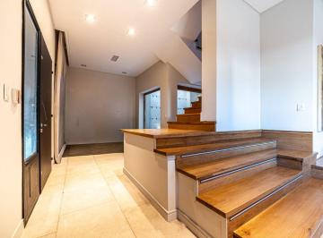 Casa de 5 ambientes, Villa Devoto · Espectacular Casa a Estrenar en Villa Devoto Detalles de Categoría
