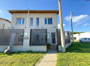 Departamento · 95m² · 3 Ambientes · 1 Cochera · Venta Casa en PH Dos Dorm. Tandil