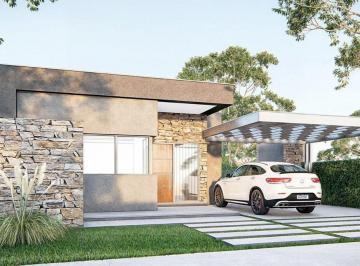 Casa · 180m² · 4 Ambientes · 2 Cocheras · Venta de Casa en Barrio La Quebrada Lujan de Cuyo.