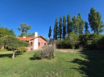 Casa · 310m² · 5 Ambientes · 2 Cocheras · Venta Casa Esquina Chacras de Coria, Luján de Cuyo