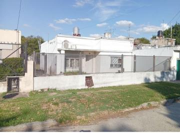Casa · 65m² · 3 Ambientes · Venta Casa 3 Amb C/ Galpon Rafael Calzada