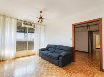 Departamento · 76m² · 4 Ambientes · Departamento 4 Ambientes Venta Flores Piso Alto