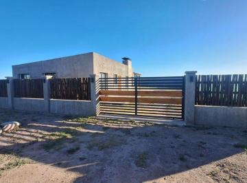 Casa · 110m² · 6 Ambientes · 1 Cochera · Casa en Venta Apta Credito Barrio Las Margaritas