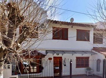 Casa · 128m² · 5 Ambientes · 1 Cochera · Venta Duplex 4 Ambientes Semicerrado