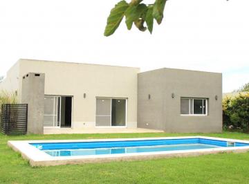 Casa · 168m² · 5 Ambientes · 4 Cocheras · El Canton, Barrio Norte. Casa Country con Piscina