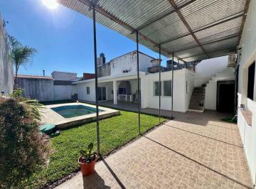 Casa · 200m² · 3 Ambientes · 2 Cocheras · Venta Casa 3 Ambientes San Andres - San Martin