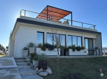 Casa · 170m² · 5 Ambientes · 2 Cocheras · Casa 5amb Villalobos - Pueblos del Plata Op. Financia