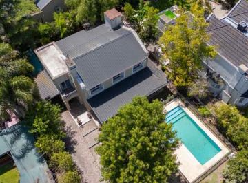 Casa · 193m² · 5 Ambientes · 3 Cocheras · Venta Casa 5 Amb en Boatcenter, Tigre