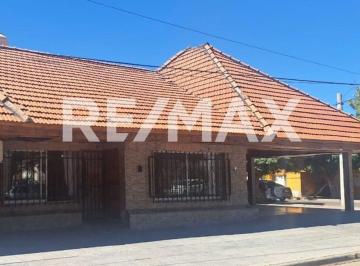 Casa · 163m² · 3 Ambientes · 1 Cochera · Casa en Venta, Luis Beltran 1288, Neuquen Capital
