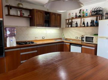 Casa · 141m² · 5 Ambientes · Casa en Venta Villa Castells