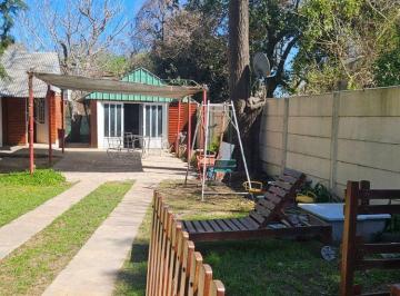 Casa · 40m² · 2 Ambientes · 1 Cochera · Cabaña en Venta con Pileta Pto. Gaboto