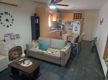 Casa · 64m² · 3 Ambientes · Venta Casa 2 Dorm. Patio Quincho