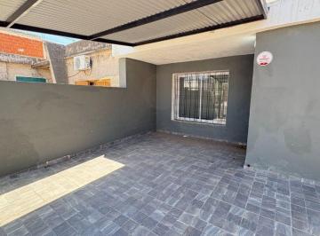 PH · 95m² · 4 Ambientes · 1 Cochera · Venta Casa Dos Dorm. Barrio Colon