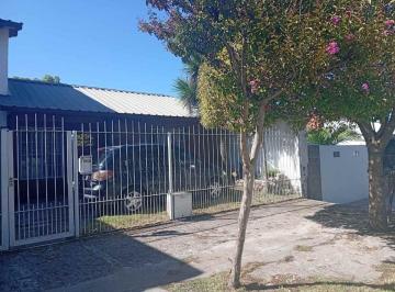 Casa · 126m² · 5 Ambientes · Venta Casa Mas Dos Departamentos Punta Mogotes