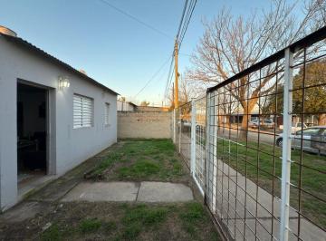 Casa · 70m² · 4 Ambientes · Venta / Casa / Barrio Mora / Lista Para Habitar