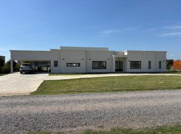 Casa · 173m² · 4 Ambientes · 4 Cocheras · Alquiler Casa 4 Amb - Comarcas de Lujan - San Roque