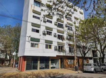 Departamento · 53m² · 3 Ambientes · Departamento 2 Dorm Venta La Plata a Refaccionar