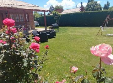 Casa · 214m² · 11 Ambientes · 3 Cocheras · Casa en Venta Apto Familiar o Desarrollo Turístico