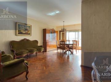Departamento · 98m² · 6 Ambientes · 1 Cochera · Venta Departamento 3 Dorm. con Cochera en Pasaje Alvarez 1530.