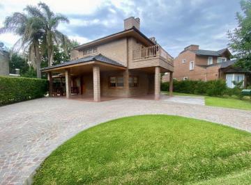 Casa · 236m² · 8 Ambientes · 8 Cocheras · Venta Casa Country Banco Provincia Moreno