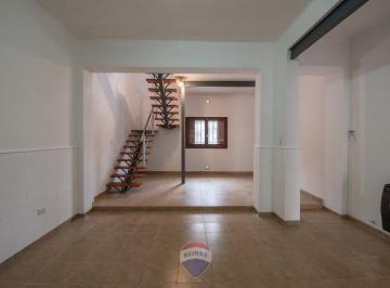 Casa · 211m² · 6 Ambientes · 1 Cochera · Venta Casa 3 Dorm. Bº Providencia Cordoba